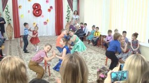 Танец "Оранжевый галстук"