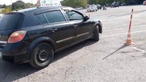 Параллельная парковка на автодроме