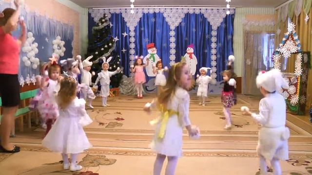 Зимний утренник 2018 Максимки, группа Цыплята, ДС 328 Звездный, Донецк, смотреть онлайн