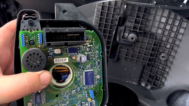 Opel Vectra C. Заміна датчика положення керма (SAS). Помилки B10200-0F, U2143-71, U2139-71 смотреть онлайн