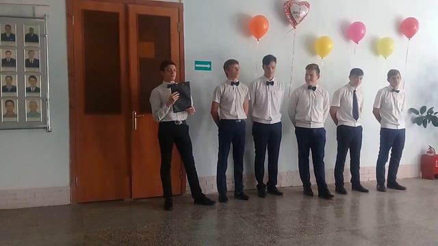 Сыновья поют для своих мамочек. День матери! смотреть онлайн