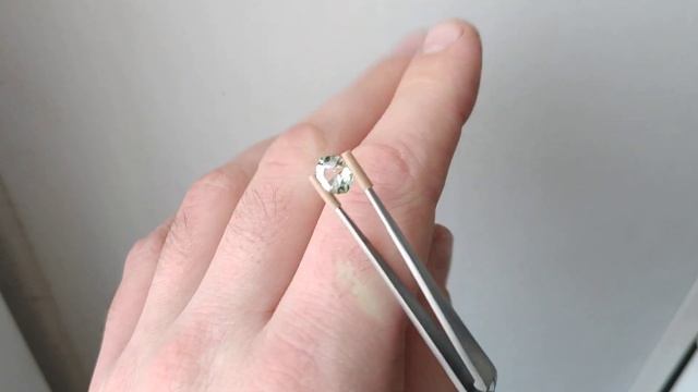 Натуральный зелено-желтый берилл 1,56 карат смотреть онлайн