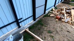 Бетонные ступени и отмостка возле дома