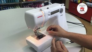 Как заправить швейную машину с горизонтальным челноком / заправка нити / видео урок | overlock.by