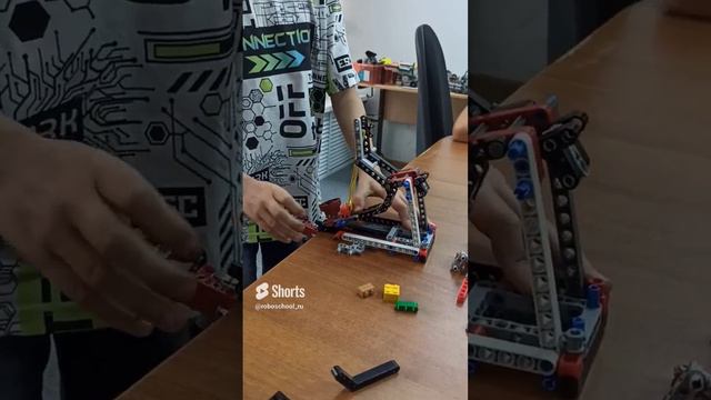 Самодельная катапульта из Lego 🏹 #shorts #lego #лего #робототехника #катапульта #roboschool