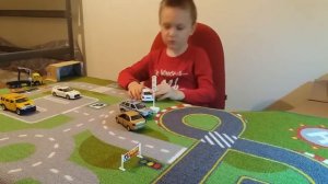 Машинки Welly Велли Лада Приора полиция распаковка игрушки Welly unboxing