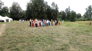 Хоровод под песню "ПАХАЛ МУЖИК ОГОРОД"