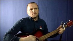 Армейская песня на гитаре Сбивая черным сапогом