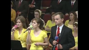 Гаснет над землёй вечерняя заря..