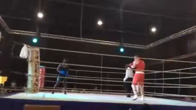 Wesley Gibson (red) vs Oupa Mkhonto round 1 смотреть онлайн