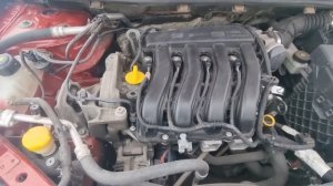 Renault Megane III 2012г 1,6л мкпп - подкапотное пространство