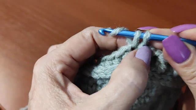 КУБАНКА объемным, красивым узором, крючком.  ШАПКА-КУБАНКА для начинающих. смотреть онлайн