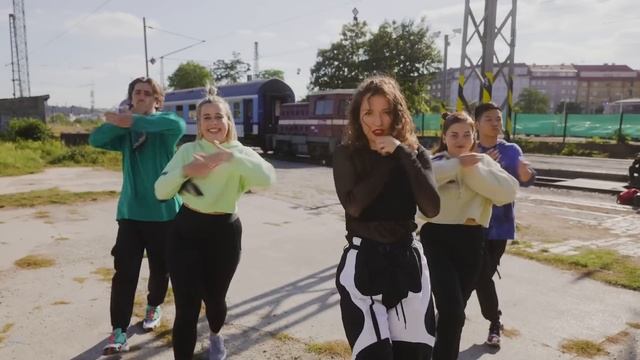 Berenika Kohoutová - Tři tečky смотреть онлайн