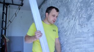 Выравниваем стены по маякам
