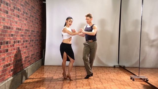How to Dance Cha Cha "Cuban Breaks" 5 Ways смотреть онлайн