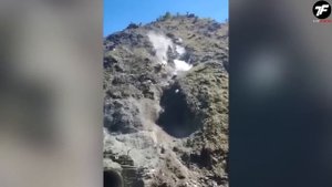 30 Massive Rockfalls Caught on Camera
