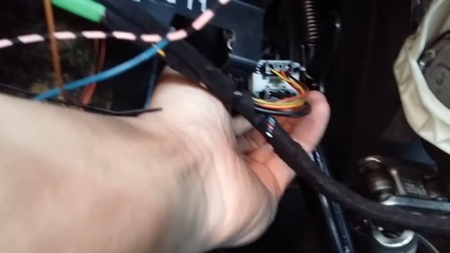 Убираем ошибку ABS и ESP заменой легушки тормоза Mercedes Benz 3.2 Avantgarde W210 2000г. смотреть онлайн