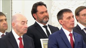 «Один из самых востребованных оперных певцов»: Путин вручил награду Ильдару Абдразакову