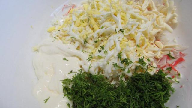 Рулет из лаваша с крабовыми палочками и пекинской капустой