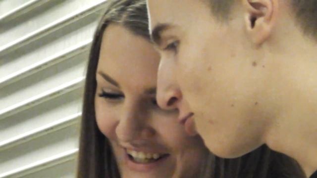 On a large mushroom, red with white dots... смотреть онлайн