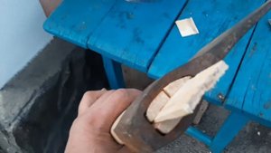 Одеваю топорище на старый топор СССР