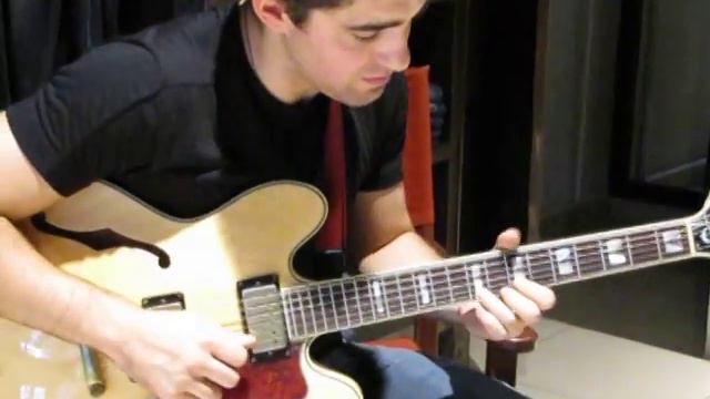 Epiphone Sheraton w/ Peavey Rage 158 + Xotic BB Preamp смотреть онлайн