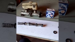 Ремонт главного  тормозного цилиндра ford escort 1987 года