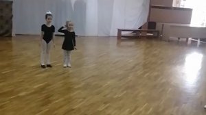 РИТМИКА ДЛЯ ДЕТЕЙ 3 5 ЛЕТ Учим детей слушать музыку и танцевать