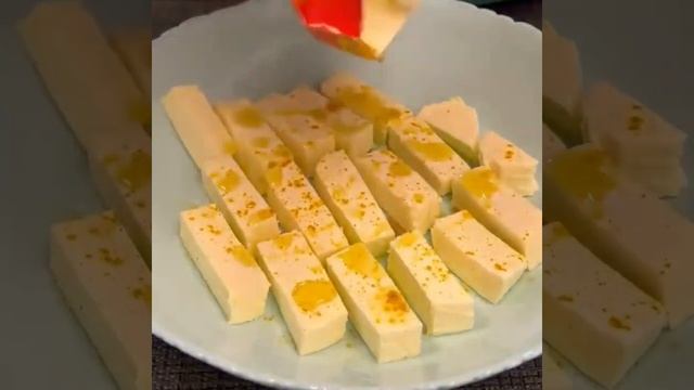 Салат с жаренным адыгейским сыром и авокадо ? смотреть онлайн