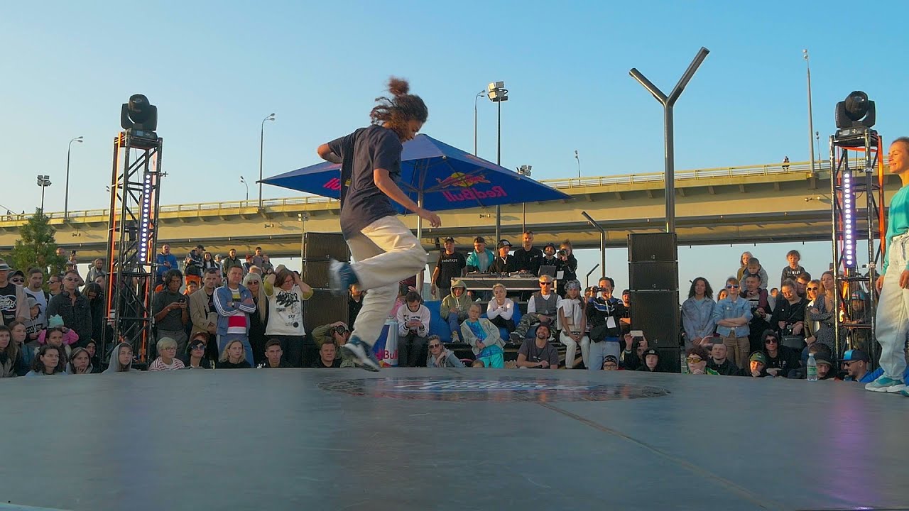 BGIRL BATTLE 1x1 ↔ Palich vs Kachelya ↔ 1'4 ↔ COMBONATION x3 #combonationX3 #bmvideo смотреть онлайн
