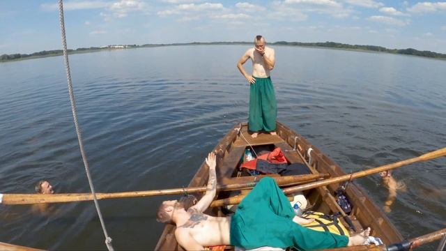 По Днепру на Яхте 16 Века (Профессия Капитан Судна) смотреть онлайн