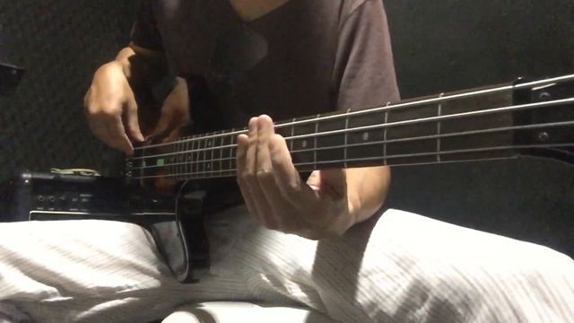 สอนเบสขั้นพื้นฐาน 4 สายเล่นได้เหมือน 5 สาย (วิธีดรอปสายโดยใช้หู กับ โทรศัพท์) смотреть онлайн