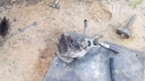 Как мы ломаем ПВМ на тракторе т-40. Примерзли бортовые!