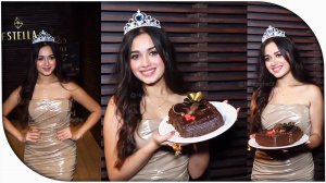 Birthday Girl ?Jannat Zubair ? Looking Beautiful Cake Cutting?