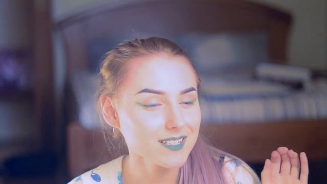 ВОПРОС - ОТВЕТ / Танцую тверк / Влюбилась в первоклассника? смотреть онлайн