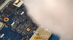 Ноутбук Packard Bell PEW96 (LA-5911P Rev. 1.0) не включается. Ремонт. Профи.