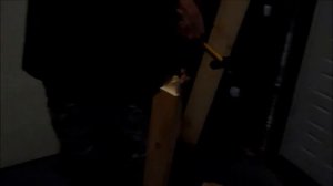 Делаем деревянную коробку для входной двери и устанавливаем ее