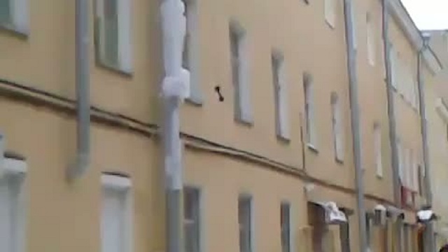 Супер метод сбивания сосулек дворником / www.kengarags.ru смотреть онлайн