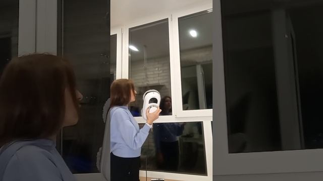 Видеоинструкция по использованию робота мойщика окон смотреть онлайн