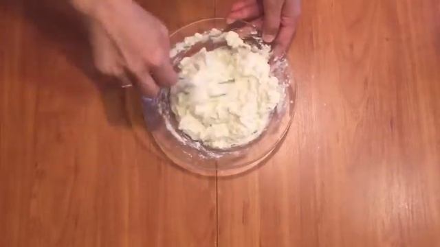 Самые вкусные сырники из творога!!! Готовятся очень легко и просто!!!