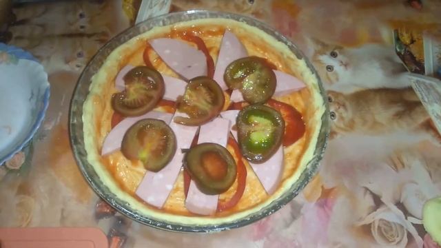 ДВЕ ПИЦЦЫ НА КАРТОФЕЛЬНОЙ ОСНОВЕ смотреть онлайн