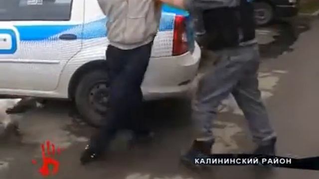 Безумец с мачете пришел в офис компании по установке окон смотреть онлайн