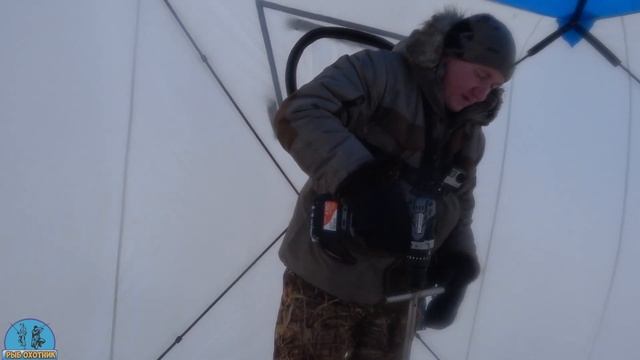 Первый лёд 2022-2023.Шуруповёрт для зимней рыбалки. Жарим окуня смотреть онлайн