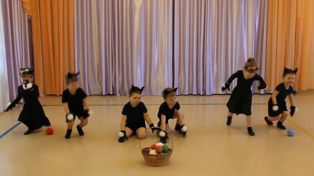 МДОУ «Детский сад №23 с.Шурскол» «Танец маленьких котят» смотреть онлайн