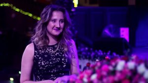 Девушке сделали неожиданное предложение руки и сердца в ресторане