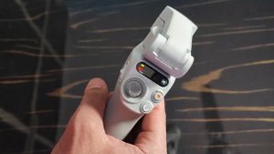 DJI Osmo Mobile SE-Unboxing and first impressions| How to Use Gimbal |THE IGNITION END