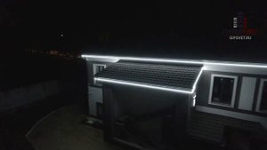 Контурная подсветка фасада здания гибким неоном.