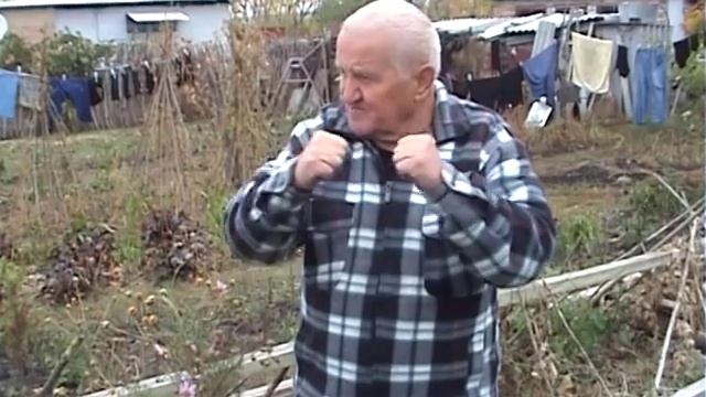 Подзимняя посадка чеснока ? Как это делает Бублик Б А