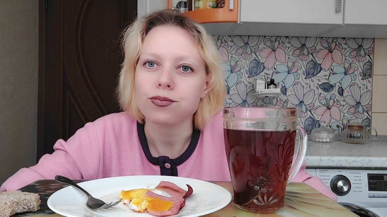 Мукбанг  Яичница с колбасой