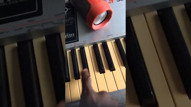 How good is the midi controller? CME UF50 49 Key MIDI Controller Keyboard смотреть онлайн